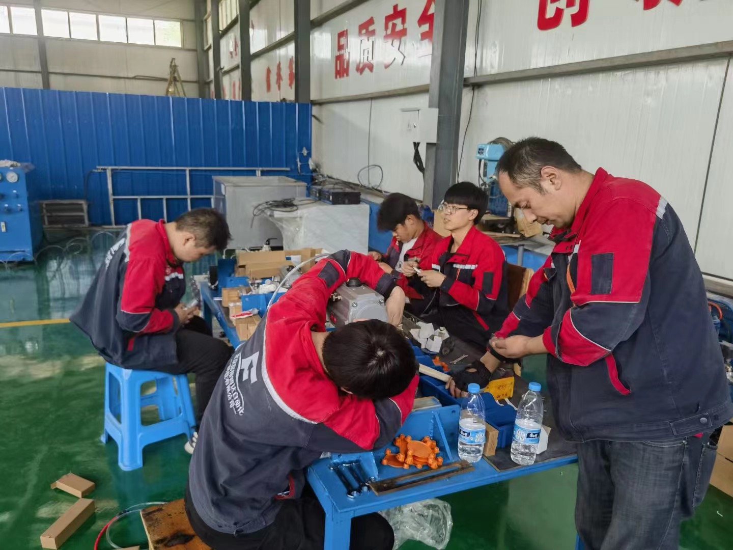 阀门组装车间掠影